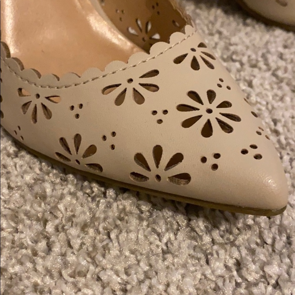 Heels - Picture 3 of 3